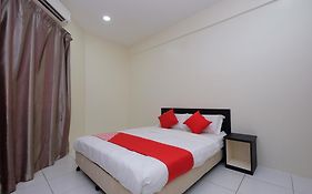 Oyo 1104 Q Hotel